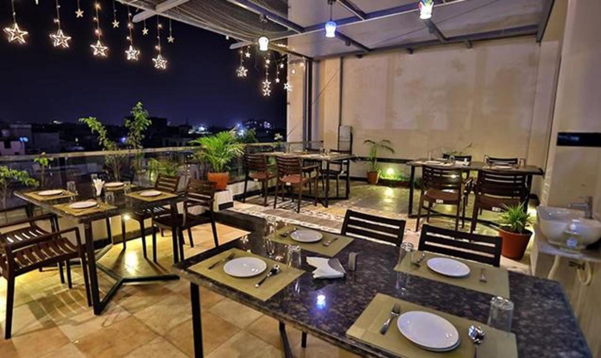 Hotel Shree Dev Prime Udaipur Exterior foto